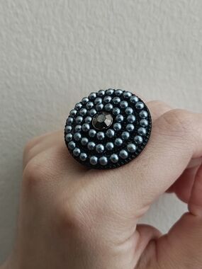 Beaded Round Cocktail Ring in Gunmetal